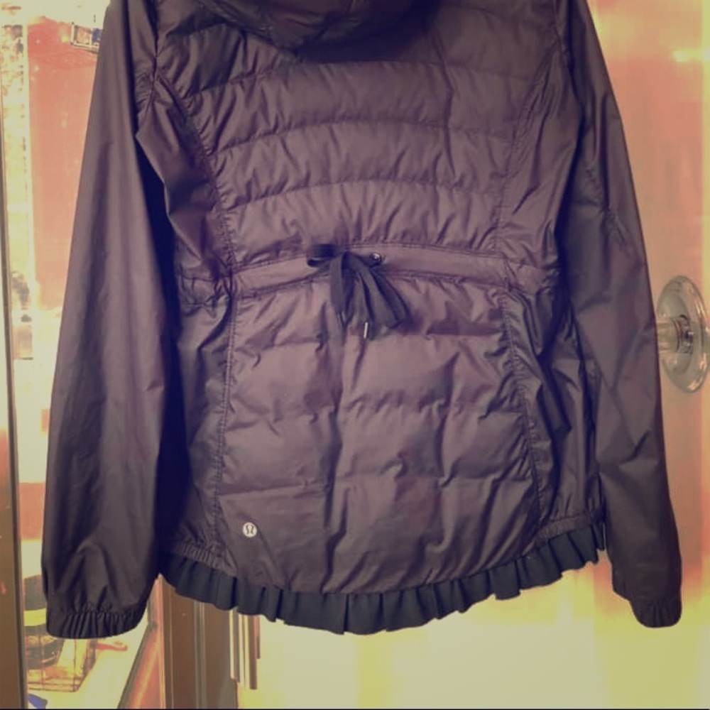 Lululemon puffed jacket with ruffles size 8